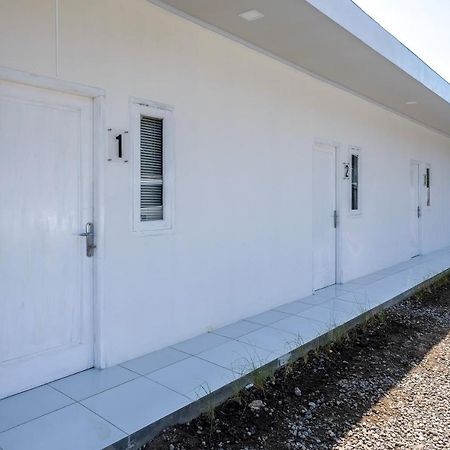 Reddoorz Near Tugu Kartasura Otel Sukoharjo Dış mekan fotoğraf