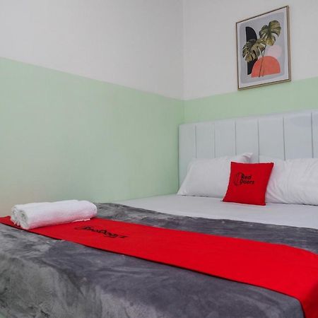 Reddoorz Near Tugu Kartasura Otel Sukoharjo Dış mekan fotoğraf